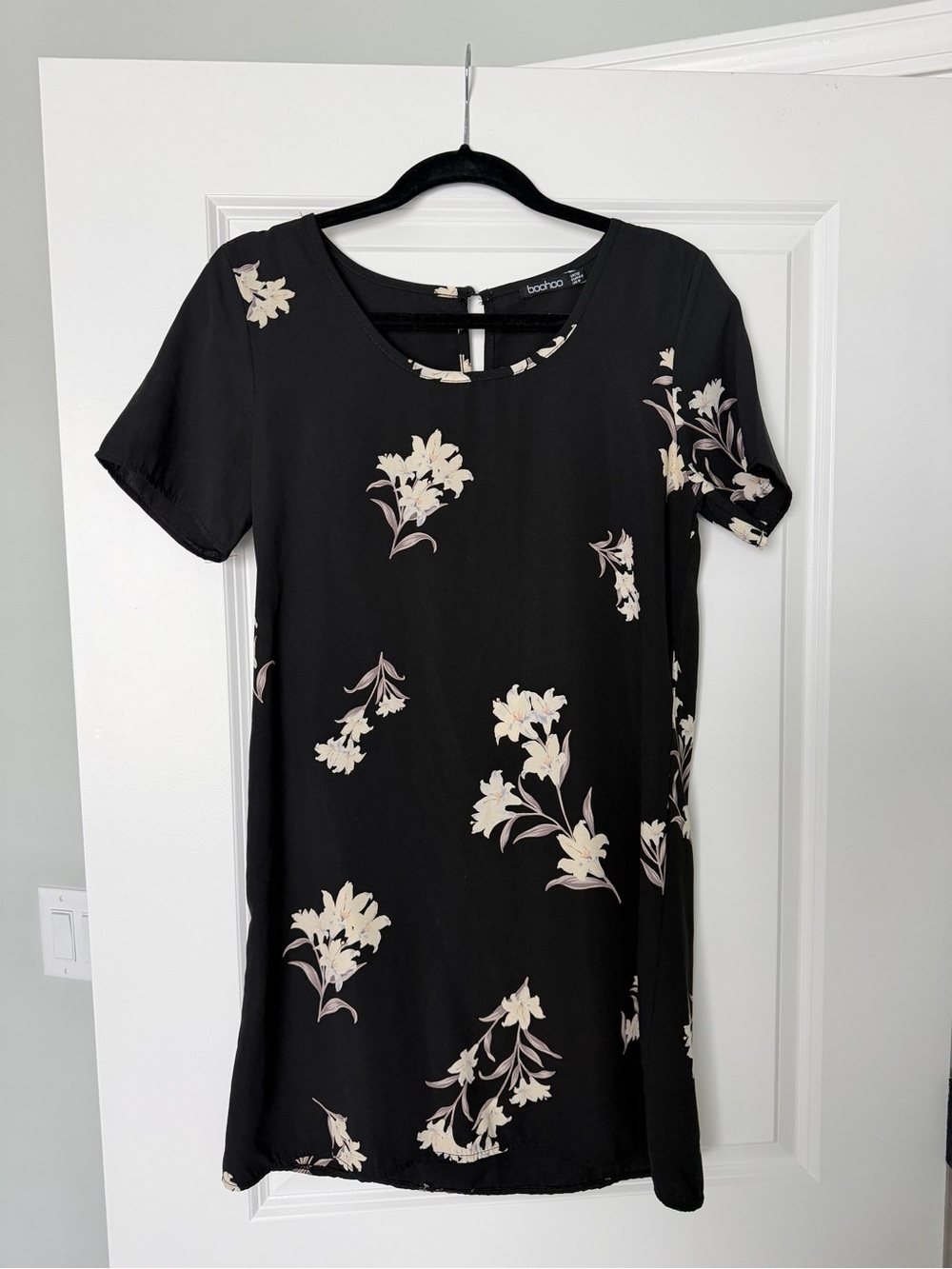 Boohoo Black Floral Shift Dress with Cream Blooms